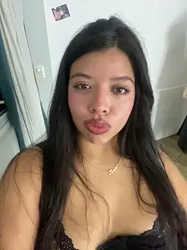 DulceAngelica online show from March 19, 2026, 2:04 am