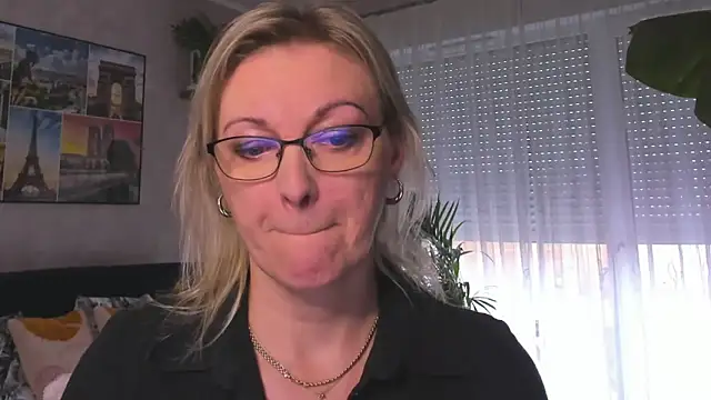 vanessa chat online show from February 4, 2025, 2:21 pm