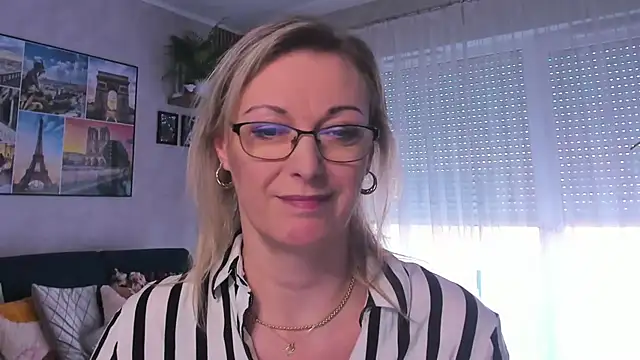 vanessa chat online show from March 9, 2025, 2:21 pm