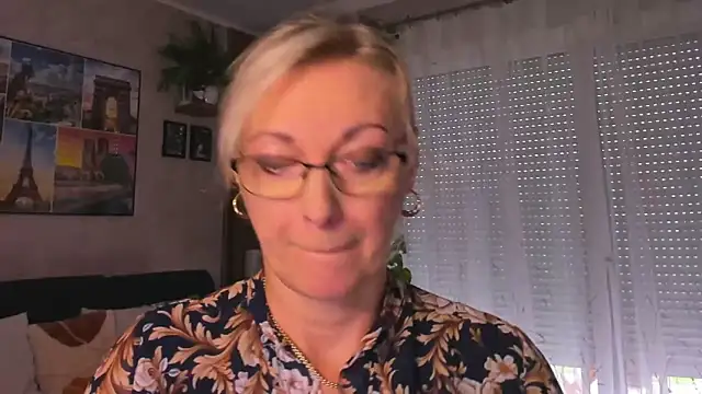 vanessa chat online show from September 16, 2025, 1:23 pm