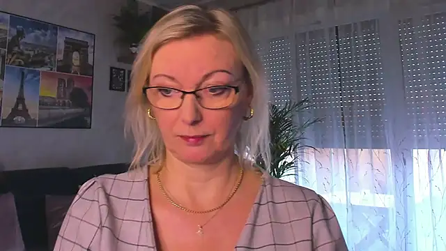 vanessa chat online show from January 18, 2026, 2:21 pm