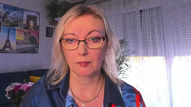 vanessa chat online show from February 15, 2026, 2:25 pm