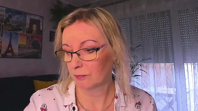 vanessa chat online show from February 17, 2026, 2:24 pm