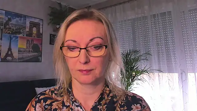 vanessa chat online show from March 29, 2026, 1:33 pm