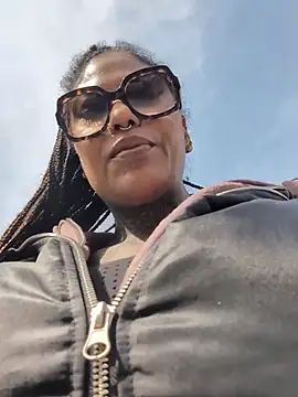 Snapshot of DarkDea chatting on March 3, 2026, 12:11 pm DarkDea online show from March 3, 2026, 12:11 pm