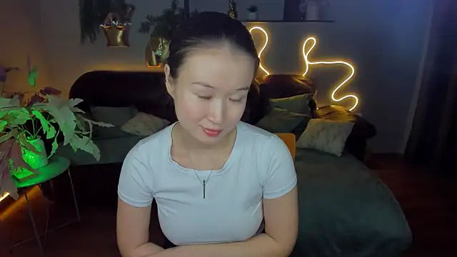 PollyOcean online show from December 8, 2024, 2:19 pm