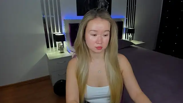 PollyOcean online show from November 5, 2025, 5:51 am