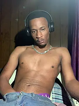 Snapshot of Tristris100 chatting on December 14, 2024, 5:29 am Tristris100 online show from December 14, 2024, 5:29 am