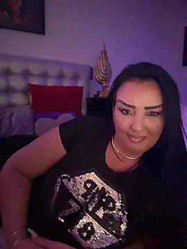 Snapshot of TiffanyRoxx chatting on March 2, 2026, 6:15 pm TiffanyRoxx online show from March 2, 2026, 6:15 pm