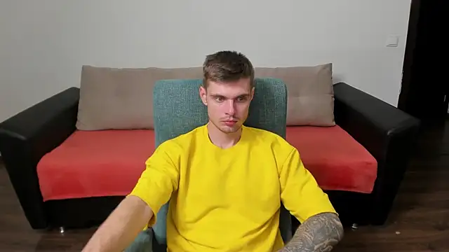 maks wolfis online show from February 12, 2025, 3:05 pm