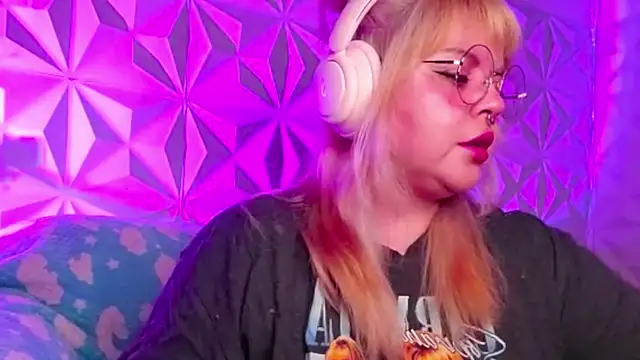 Satyn doll online show from September 26, 2025, 11:09 pm