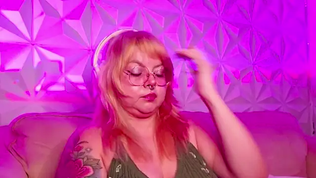 Satyn doll online show from October 2, 2025, 11:12 pm