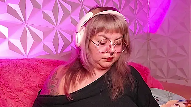 Satyn doll online show from November 21, 2025, 11:25 pm