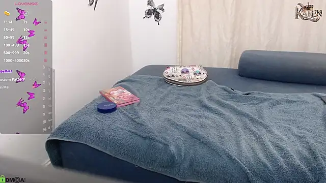 karen sofia  online show from September 24, 2025, 8:23 pm