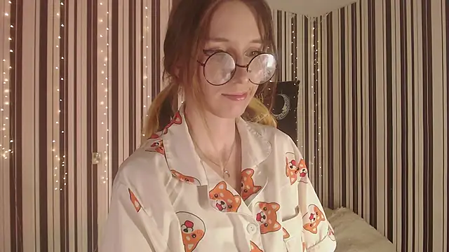 Snapshot of _Hanna_Moon_ chatting on September 9, 2025, 6:18 pm Hanna Moon online show from September 9, 2025, 6:18 pm