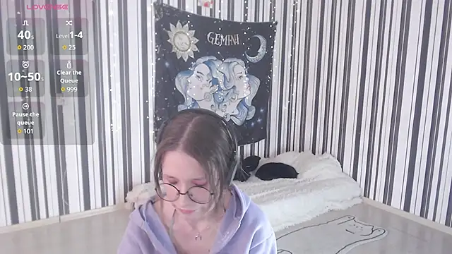 Snapshot of _Hanna_Moon_ chatting on October 18, 2025, 9:21 am Hanna Moon online show from October 18, 2025, 9:21 am