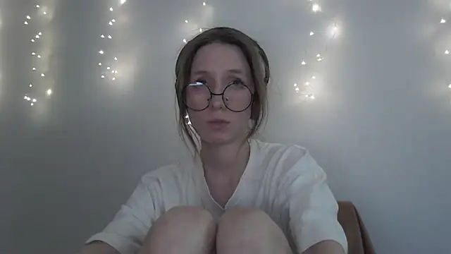 Snapshot of _Hanna_Moon_ chatting on November 28, 2025, 11:46 am Hanna Moon online show from November 28, 2025, 11:46 am