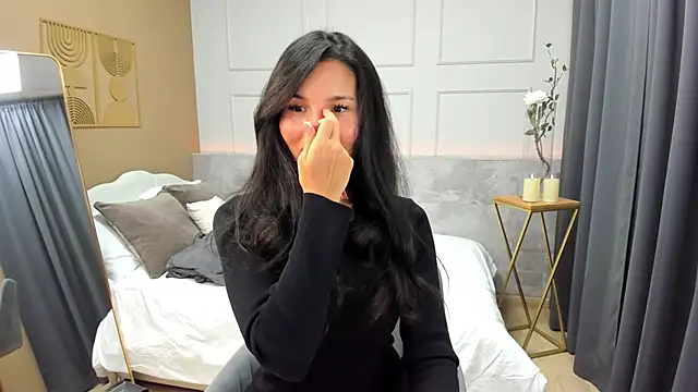 ErikaSoft online show from December 2, 2025, 5:35 am