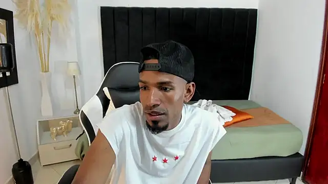 anhtony wayans online show from November 8, 2025, 12:55 am