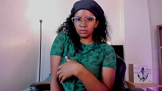 Ellie Alves online show from January 21, 2025, 5:09 pm