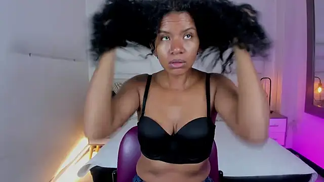 Ellie Alves online show from February 11, 2025, 12:27 pm