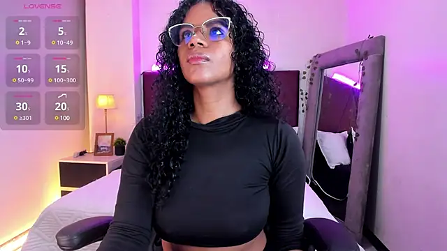 Ellie Alves online show from March 9, 2025, 3:05 pm