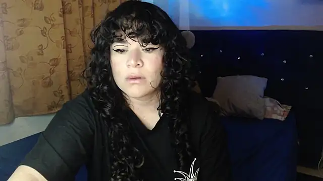 ANGELIQUE KLANE online show from December 3, 2025, 2:26 pm