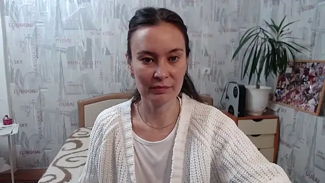 GinaQSoul online show from September 21, 2025, 10:28 am