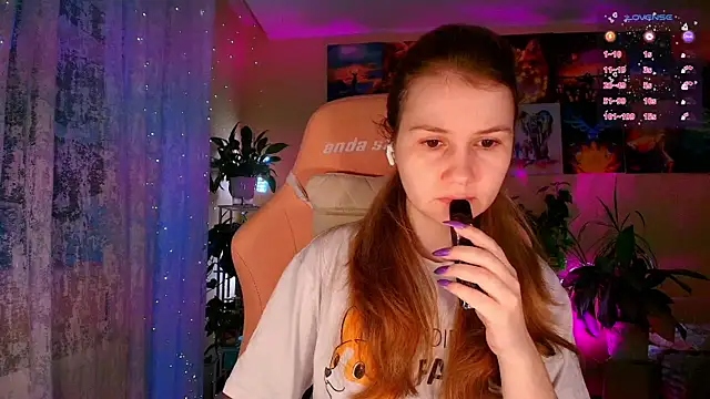 GoodWitch  online show from November 30, 2025, 7:45 am