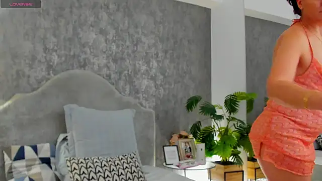 LisaCroft online show from February 27, 2026, 7:41 am