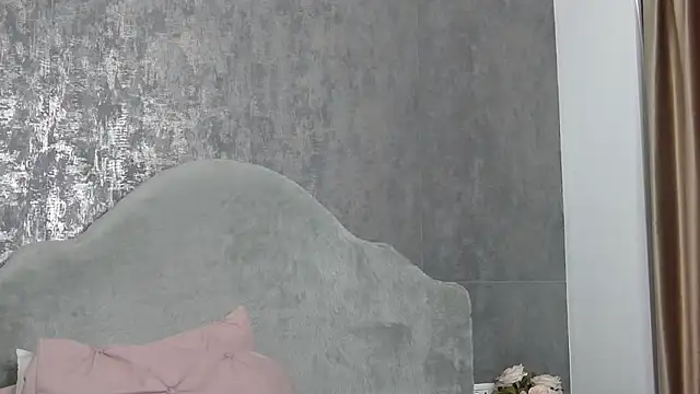 Snapshot of LisaCroft chatting on June 14, 2026, 5:42 am LisaCroft online show from June 14, 2026, 5:42 am