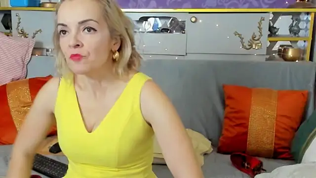 KateConner online show from December 21, 2025, 6:37 pm