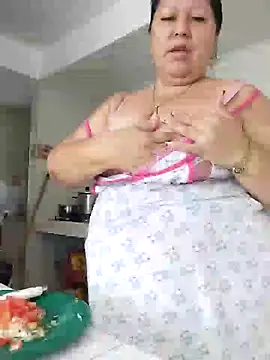 Snapshot of Brenda_Berck_ chatting on February 13, 2025, 5:11 pm Brenda Berck online show from February 13, 2025, 5:11 pm