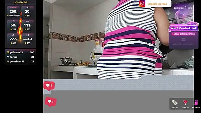 Snapshot of Brenda_Berck_ chatting on March 3, 2025, 6:01 pm Brenda Berck online show from March 3, 2025, 6:01 pm