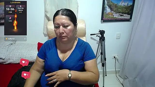 Brenda Berck  online show from November 6, 2025, 12:22 am