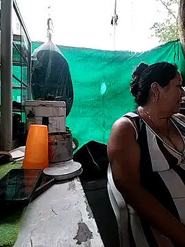 Brenda Berck  online show from March 7, 2026, 10:18 pm