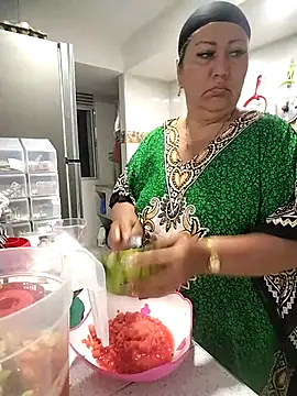 Brenda Berck  online show from April 10, 2026, 9:58 am