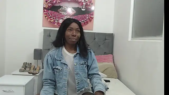 Snapshot of kirajohnson chatting on February 18, 2026, 11:22 pm kirajohnson online show from February 18, 2026, 11:22 pm