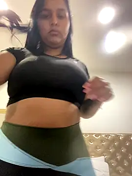 Fancyxlove online show from October 21, 2025, 12:39 pm