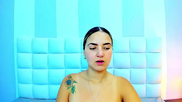 teresasroom  online show from October 29, 2025, 3:36 pm