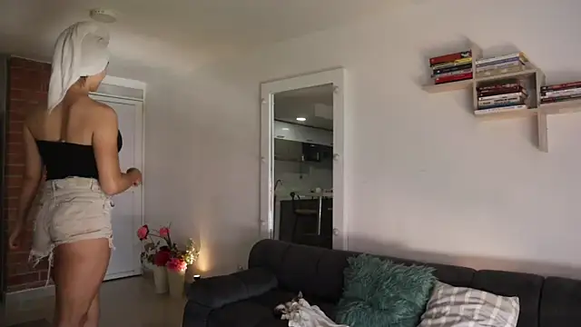  Vahos  online show from November 25, 2025, 5:13 pm