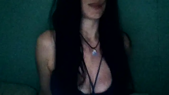 Snapshot of chicacastilla chatting on April 17, 2026, 7:44 am chicacastilla online show from April 17, 2026, 7:44 am