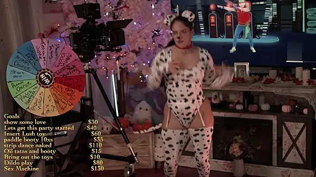 Nikki Torres online show from November 13, 2025, 2:32 am