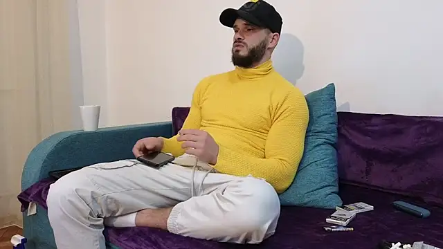 MauroTwin online show from December 16, 2024, 7:32 pm