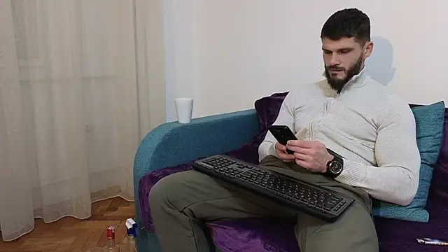 MauroTwin online show from December 20, 2024, 5:40 pm