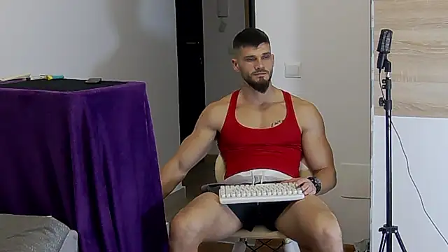 MauroTwin online show from January 15, 2025, 7:44 pm