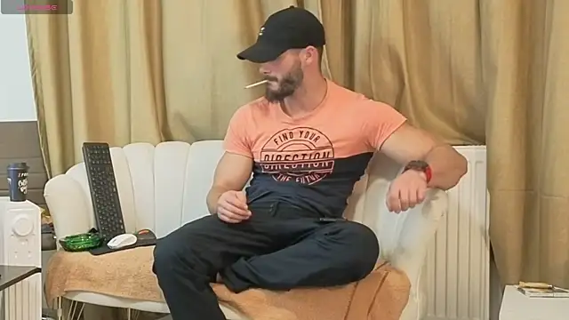 MauroTwin online show from November 3, 2025, 5:58 pm