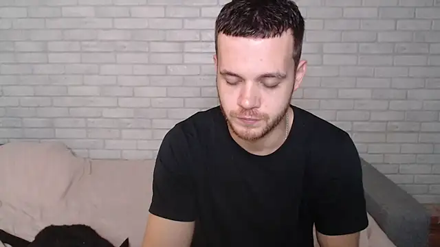 Snapshot of Alexxx_horny chatting on October 25, 2025, 8:00 am Alexxx horny online show from October 25, 2025, 8:00 am