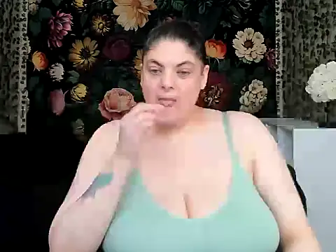 Snapshot of Exotic-Melons chatting on June 6, 2026, 11:31 pm Exotic-Melons online show from June 6, 2026, 11:31 pm