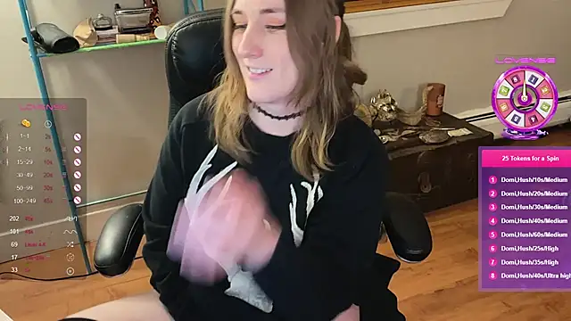 luluvaladon online show from January 27, 2025, 2:42 am